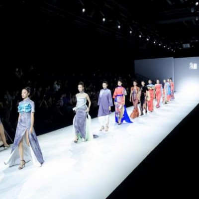 上海时装周SIFS焦点：香黛宫2024新品发布，融合传统与创新，跨越年龄的<b class=
